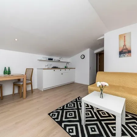 Apartpoint Arkuszowa Homestay